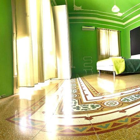 Boheme B&B Al Centro Di Палермо Экстерьер фото