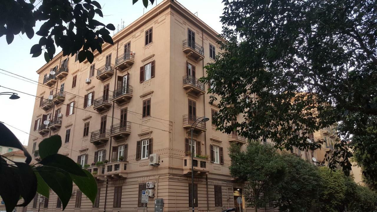 Boheme B&B Al Centro Di Палермо Экстерьер фото